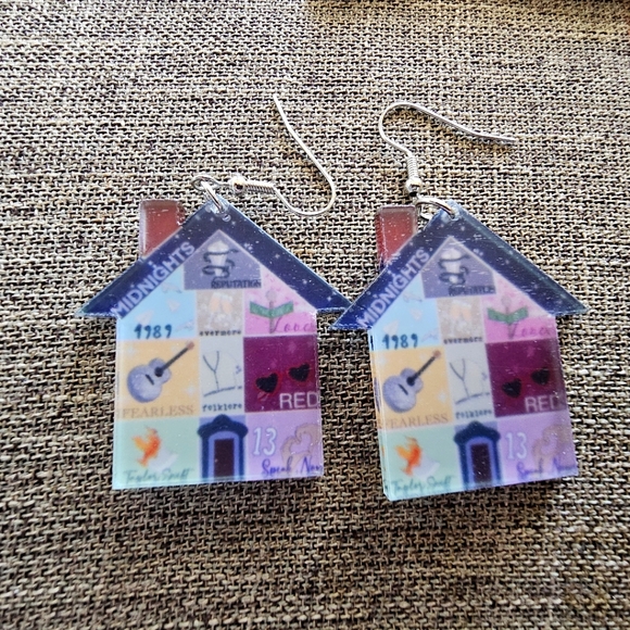 Taylor swift house earrings - Picture 4 of 8